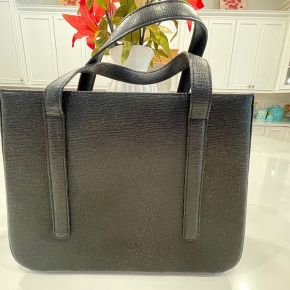 Title: Black MCM Leather Handbag - Picture 2 of 10